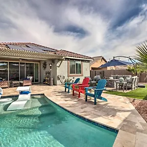 Stunning Vacation With Private Pool! , Goodyear United States