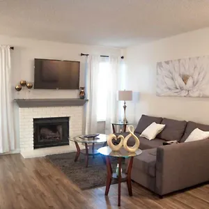 Luxurious At Modern Apartment
